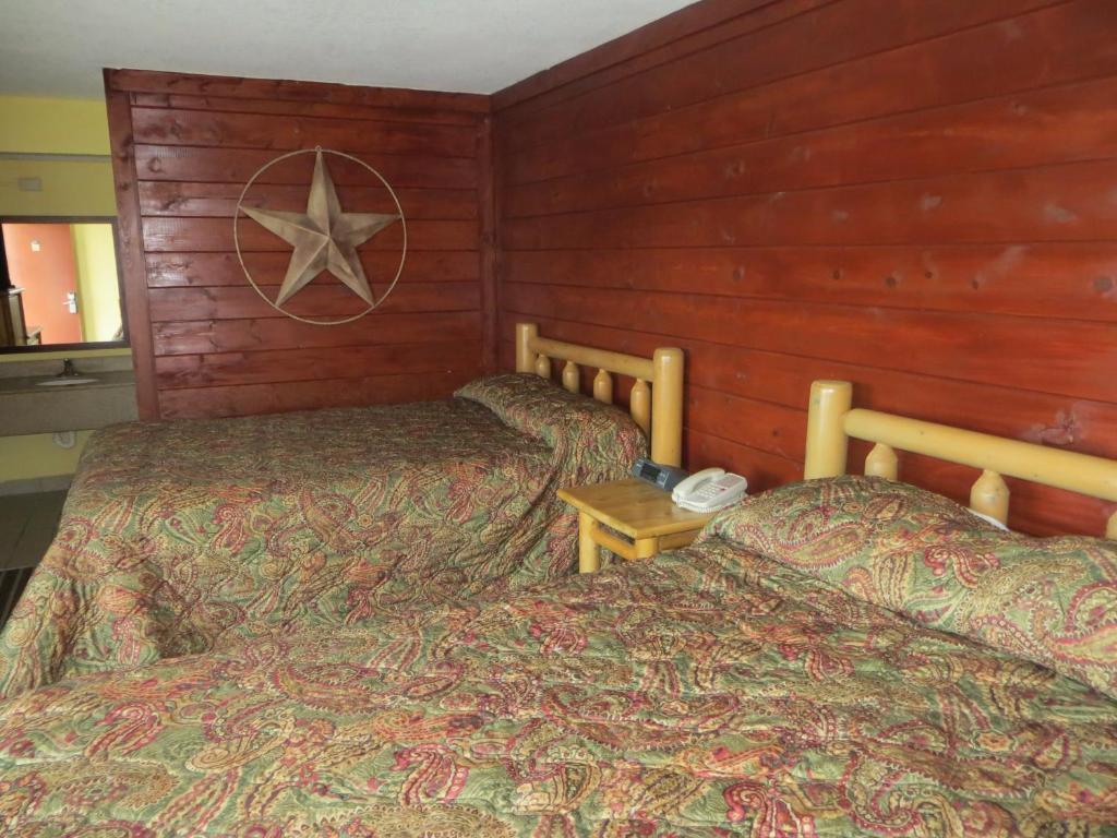 Days Inn Pigeon Forge South Екстериор снимка